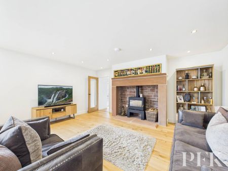 5 bedroom barn conversion to rent - Photo 3