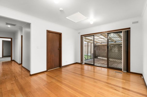 5 Birralee Square, Keilor Downs VIC 3038 - Photo 1