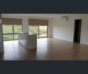 Fully Furnished 4-Bedroom Home with 3 Bathrooms, close to Federatio... - Photo 1