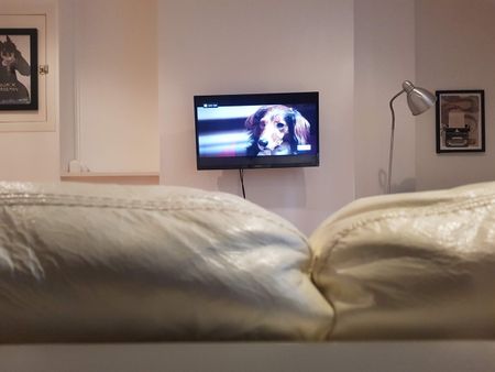 Studio Flat, Hawes Street, N1 - Photo 2