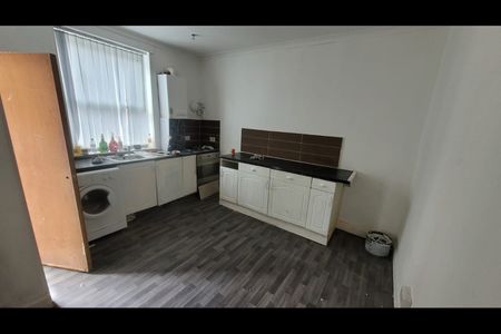 2 Bed End Terrace, Kelsall Terrace, LS6 - Photo 3