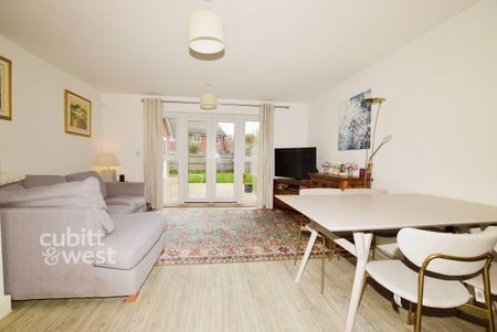 2 bedroom semi-detached house to rent - Photo 3