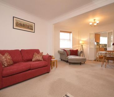 2 bedroom end of terrace house to rent - Photo 1
