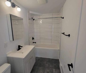 Beau logement 3 1/2 a loué, libre 1er Janvier. Montreal (Pointe-Aux... - Photo 2