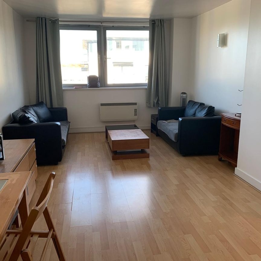 2 Bed Flat, Deals Gateway, SE13 - Photo 1