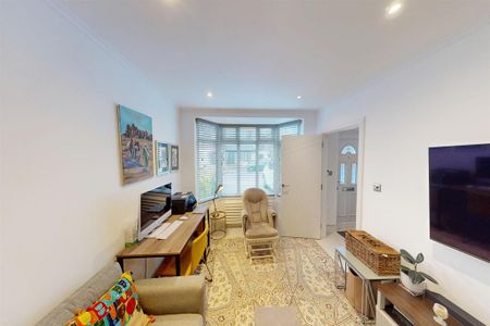 3 bedroom detached house to rent - Photo 2