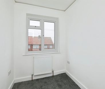 3 bedroom property to rent - Photo 3