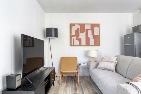 Rue du Colisée - Photo 2