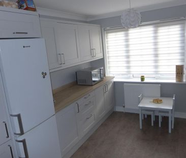 4 bedroom detached house to rent - Photo 6