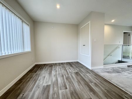 3 bedroom in Totara Vale - Photo 3