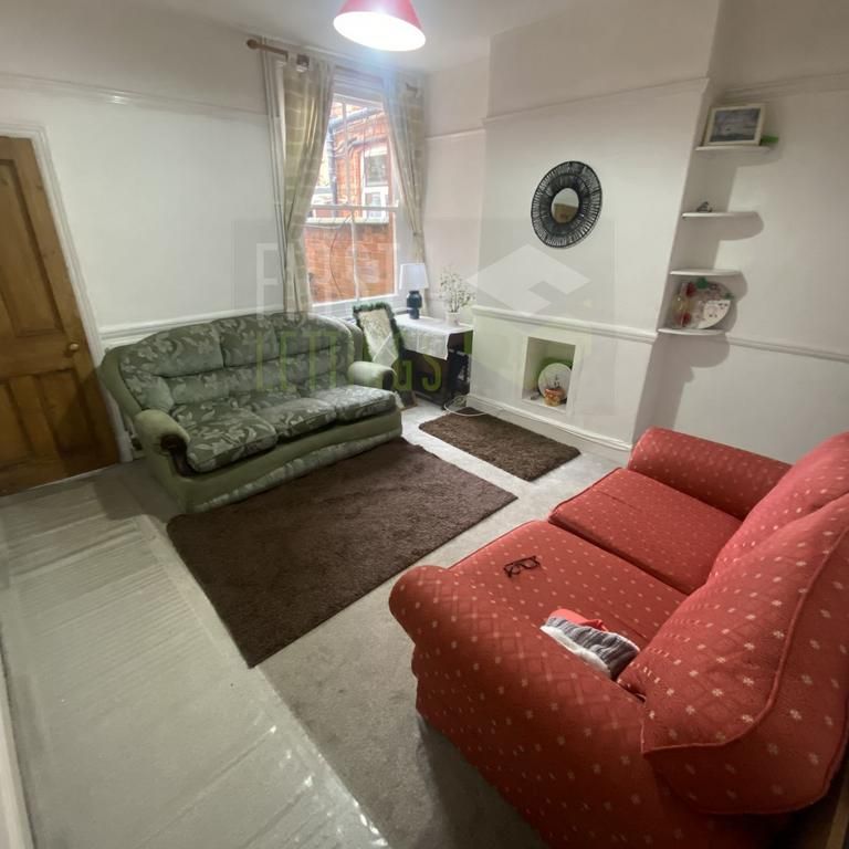 3 bedroom terraced house to rent - Photo 1