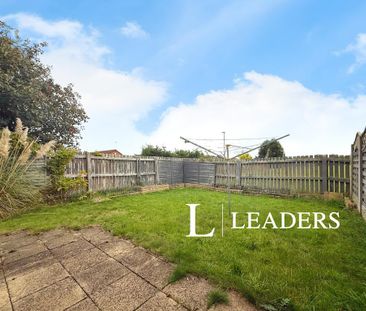 3 bedroom semi-detached house to rent - Photo 2