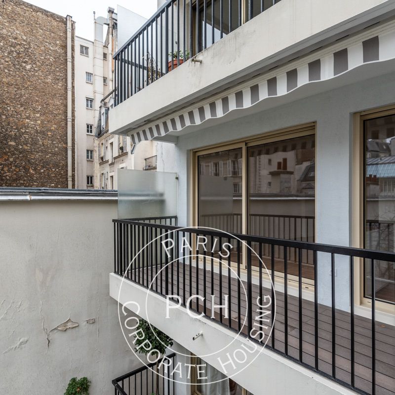 Rue de Sèvres, - Photo 1