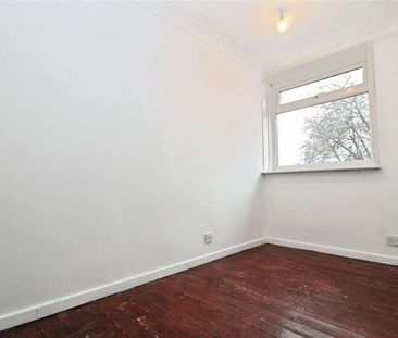 Pontypool Walk, Romford, RM3 - Photo 6