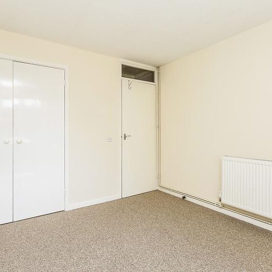 2 bedroom maisonette to rent Valley Park Drive, Clanfield, Waterlooville, PO8 - Photo 1