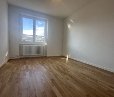 Bel appartement rénovél de 2,5 pièces au 5ème étage - Photo 2