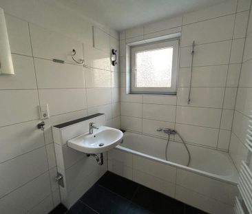4-Zimmer-Wohnung mit Balkon und modernisiertem Badezimmer in Marburg - Foto 1