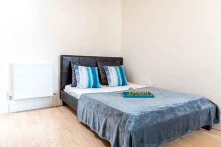 4 bedroom house to rent - Photo 3