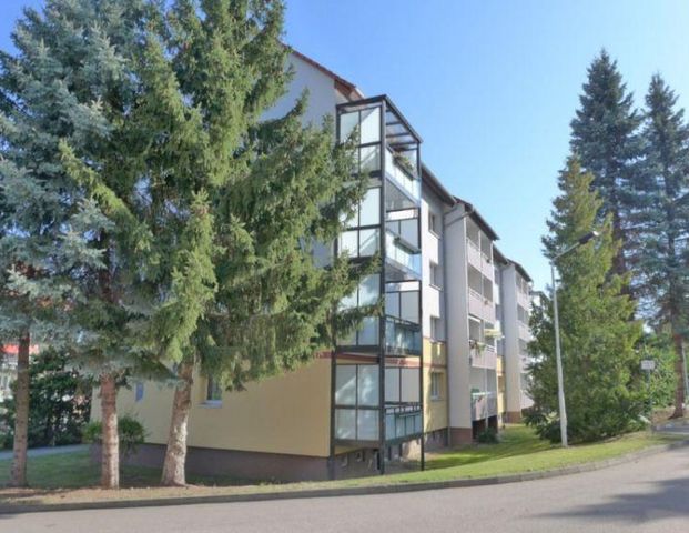 Bequem im Erdgeschoss mit Südbalkon! - Photo 1