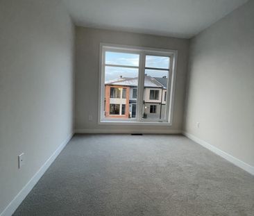 For Lease - 633 Corporal Private, Blossom Park - Airport and Area, ... - Photo 2