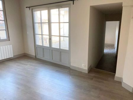 location Appartement T3 DE 79.43m² À AVIGNON - Photo 2