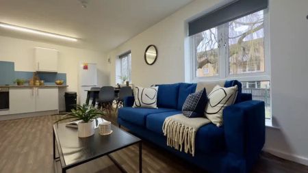 3 Bedroom House - Photo 3