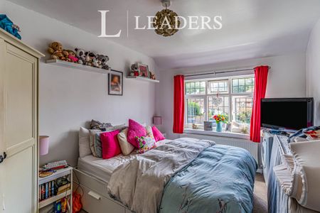 3 bedroom house to rent Copse Close, East Grinstead, RH19 - Photo 5