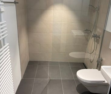 2.5 Zimmerwohnung zu Vermieten mit Dachterrasse - wie neu - nach Komplet-Renovation - Photo 3