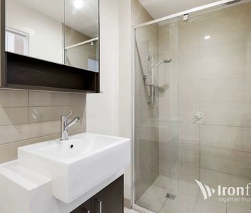 Located in the vibrant heart of Dandenong, this fantastic apartment... - Photo 4