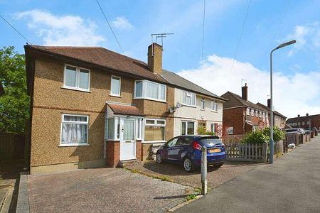 Ashwood Ave, Hillingdon, UB8 - Photo 3