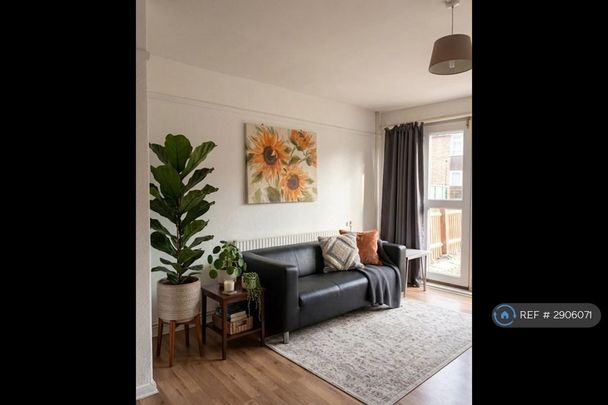 4 bedroom terraced house to rent - Photo 1