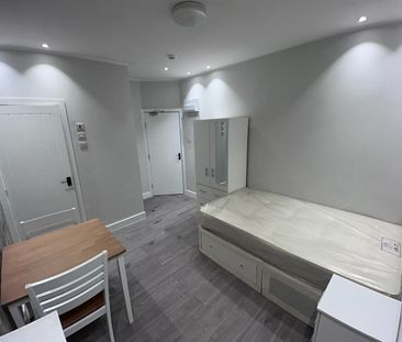 Studio Flat, Amhurst Road, E8 - Photo 3