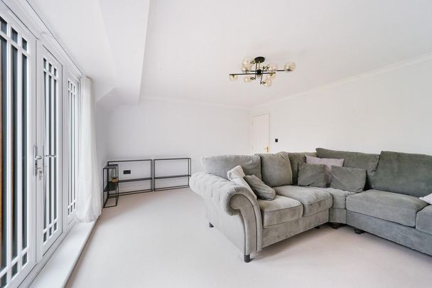 3 bedroom apartment to rent - Photo 1