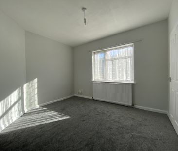 The Quadrant, Hull - Photo 1