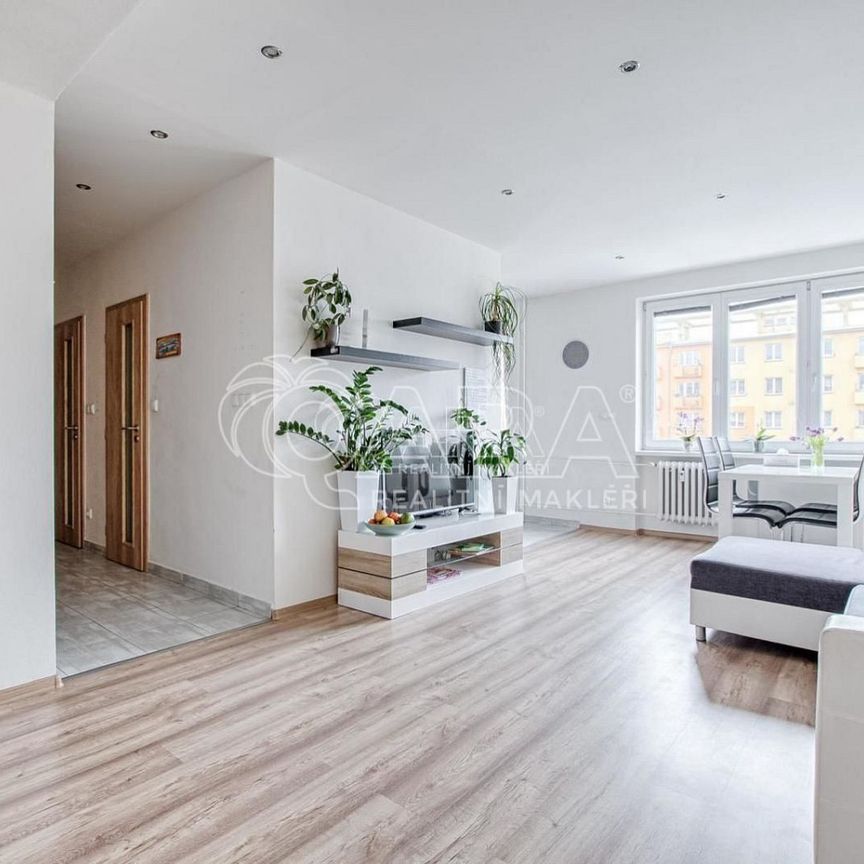 Pronájem bytu 2+1 55 m² - Photo 1