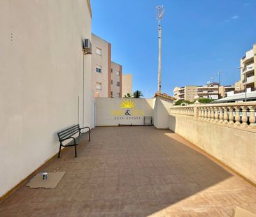 Long term rental, 3 bedroom townhouse Campoamor, Alicante. - Photo 2