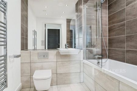 2 bedroom flat to rent - Photo 5