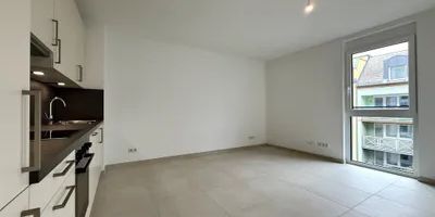 BEZUGSFERTIG: Neubau-Erstbezug mit Freifläche und Küche! - Photo 3
