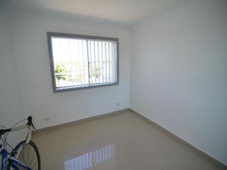 Modern Stylish 2 Bedroom Unit - Photo 3