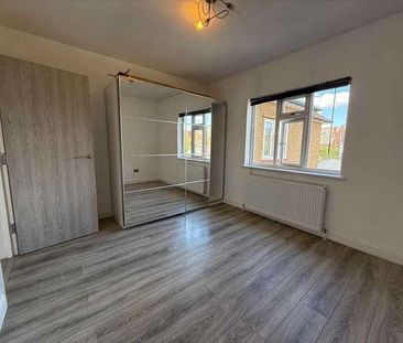 East Lodge, Holly Park Gardens, Finchley, Finchley, N3 - Photo 4