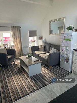 1 bedroom flat to rent - Photo 1