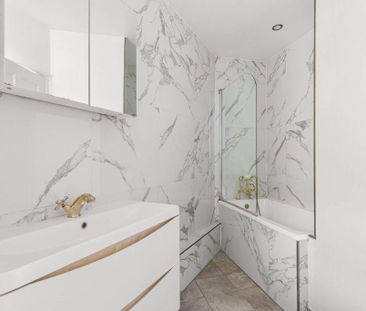 3 bedroom flat to rent - Photo 1