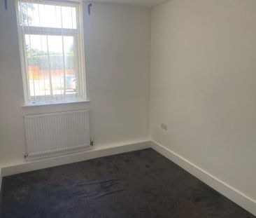 Barley Lea House, Stoke Aldermoor - Photo 2