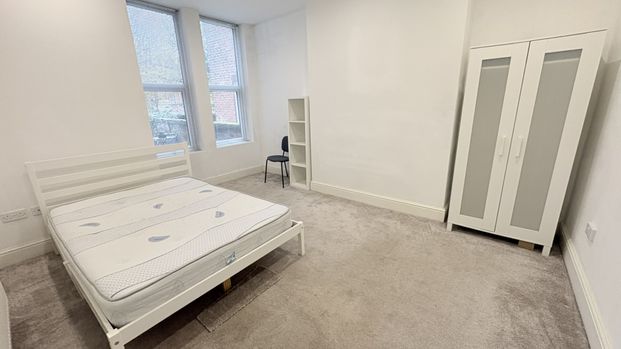 North Cliff Street, Preston - Photo 1