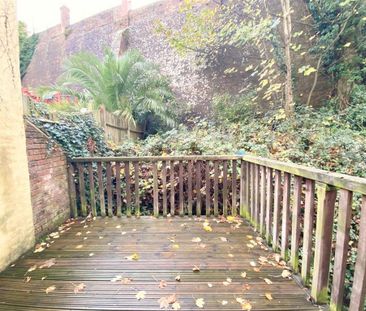 1 bedroom flat to rent - Photo 6