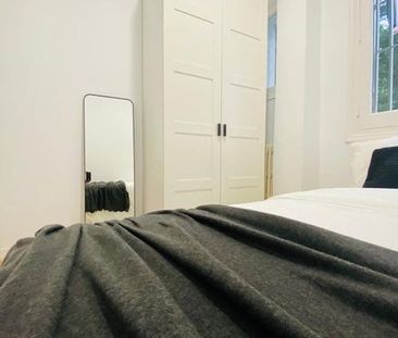 Calle de Rafael Calvo, Madrid, Community of Madrid 28010 - Photo 2