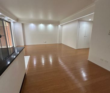 18/8-10 Lachlan Street Liverpool - Photo 2