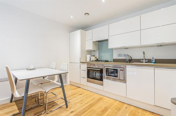 South croydon, 137 sanderstead road - Photo 1