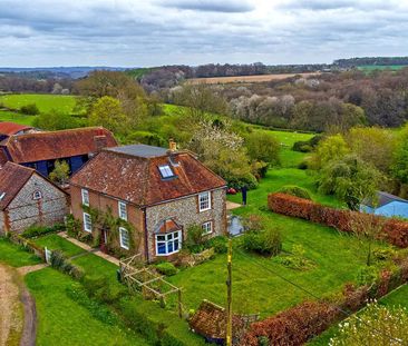 A beautifully presented six bedroom Grade II listed farmhouse surrounded by rolling countryside. - Photo 1