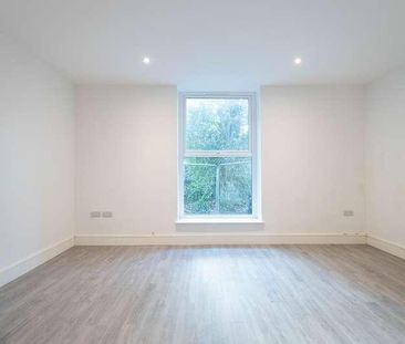 Harrogate Road, Leeds, LS7 - Photo 5